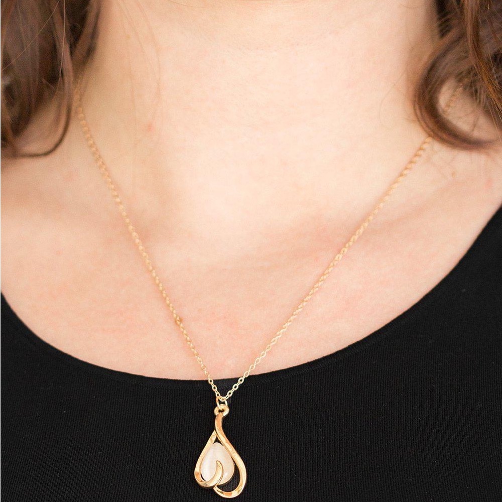 NEW White Opal Pearl Dainty Gold Necklace & Earrings Costume Fashion Jewelry